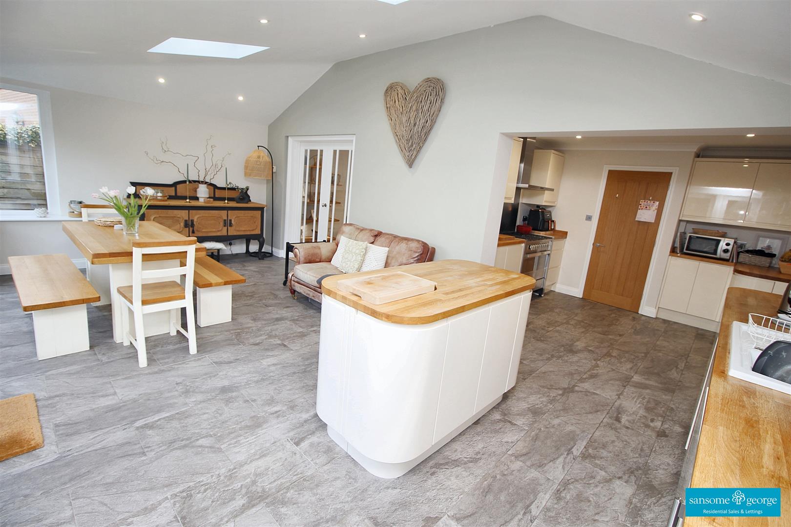 Hayfield Close, Tilehurst, Reading